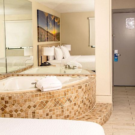 Days Inn And Suites By Wyndham Hammond, In Bagian luar foto
