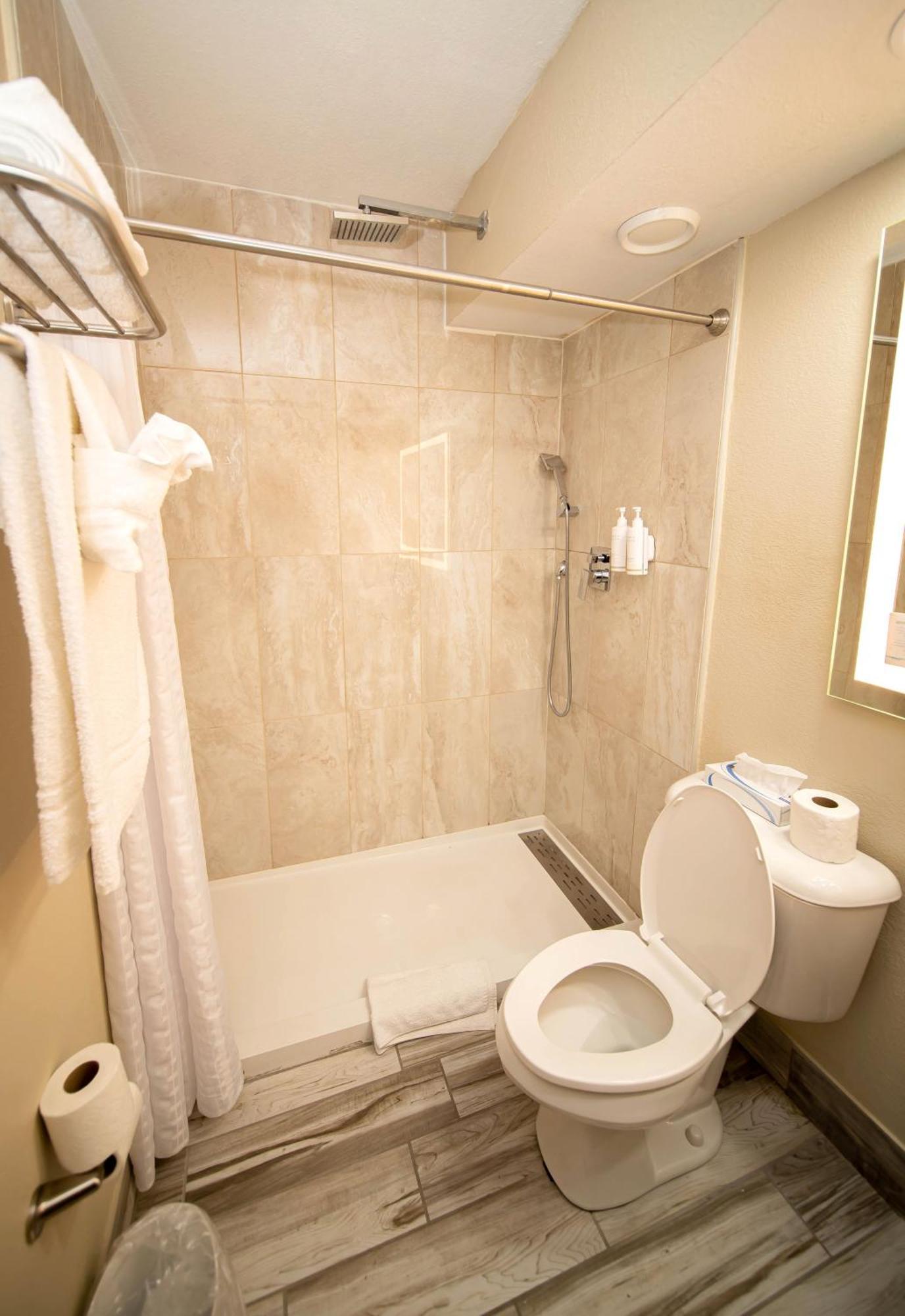 Days Inn And Suites By Wyndham Hammond, In Bagian luar foto