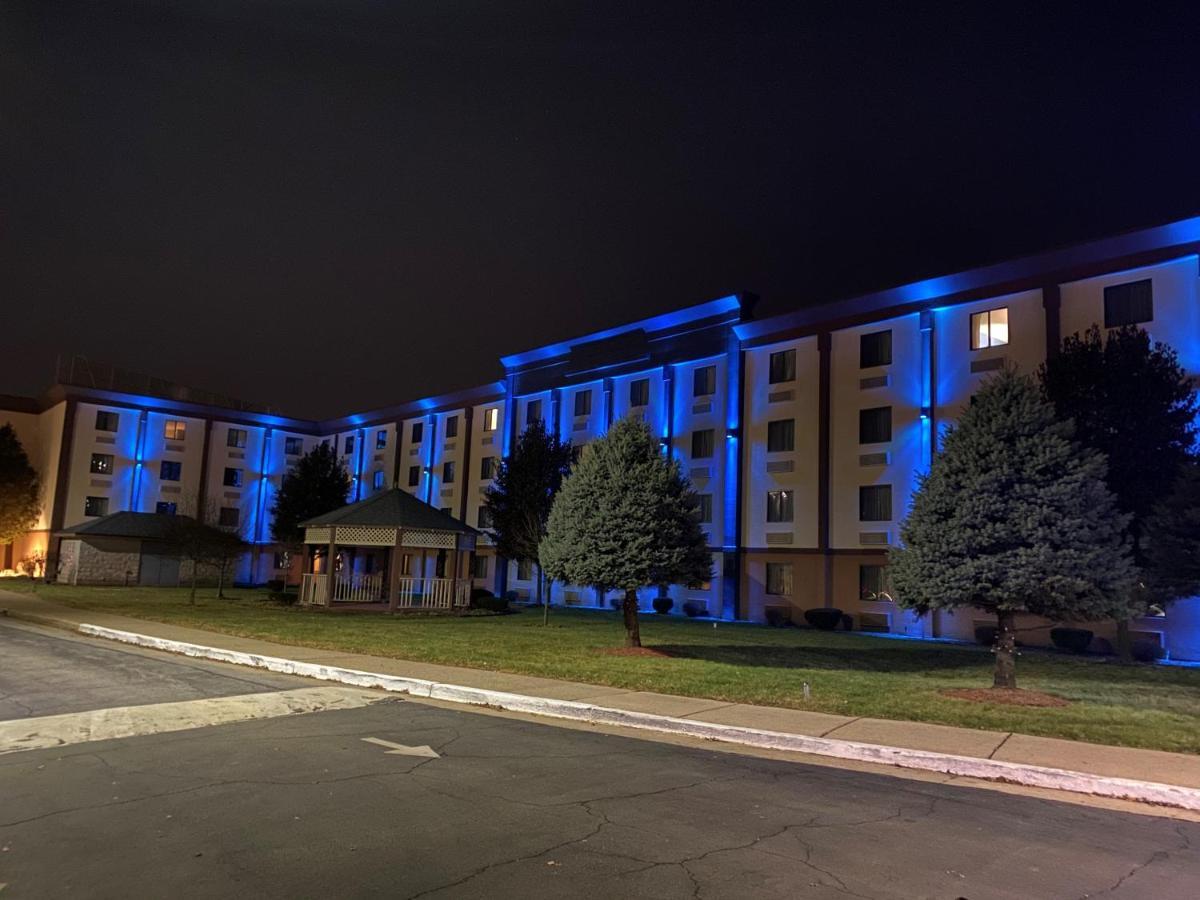 Days Inn And Suites By Wyndham Hammond, In Bagian luar foto